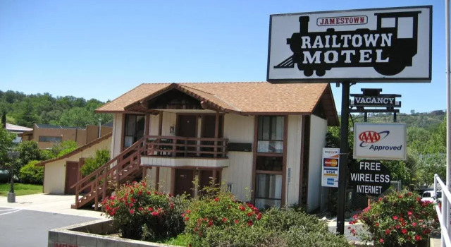 Jamestown Railtown Motel, Book Motel Hoteller i Jamestown med parkering, Parkering