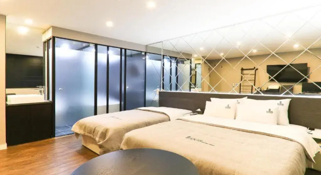 Двухместный номер Standard Louis Hotel