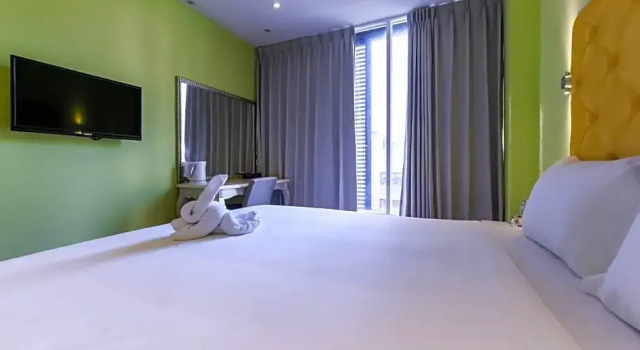 Двухместный номер Deluxe с видом на город Lion King Hotel