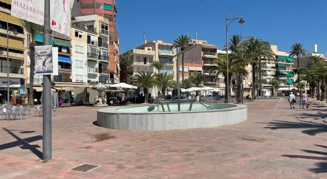Sunny Seaside Retreat in Puerto De Mazarron, Varaa Huoneisto Mazarron Costa Cálida