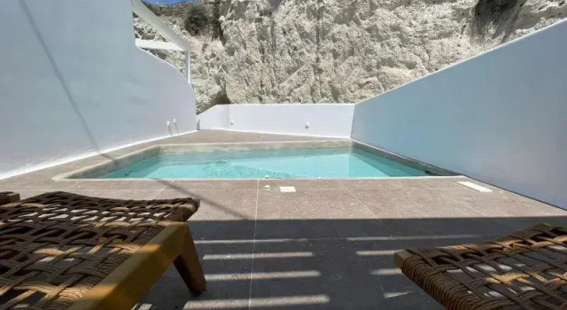 2 Bedrooms Suite with balcony Victoria Caves
