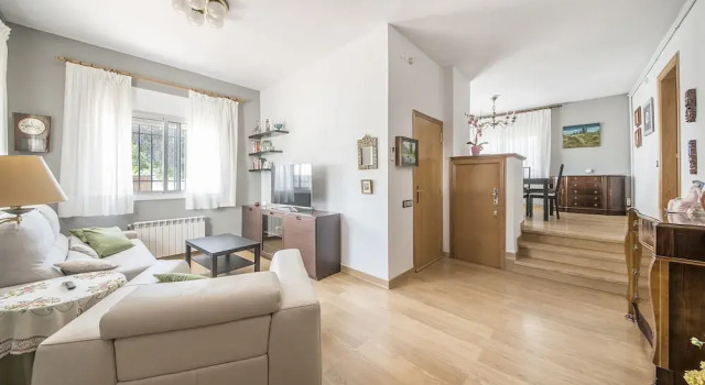 Casa Els pins TVL 84, Забронировать Отель Таррагона Tarragonès, рядом с Provincial Traffic Headquarters