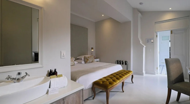 Номер Deluxe Chapter House Boutique Hotel by The Living Journey Collection