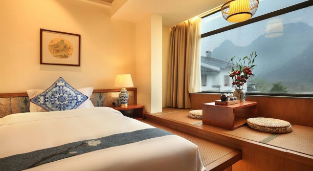 Двухместный номер Comfort c 1 комнатой с видом на горы The Beyond Villa Guilin Boutique Hotel