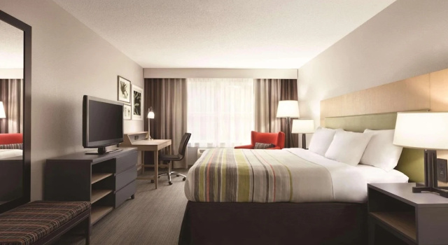 Двухместный люкс Country Inn & Suites by Radisson, Washington, DC East - Capitol Heights, MD