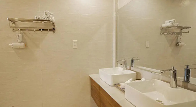 Четырёхместный номер Standard Bông Villa Hotel & Apartment