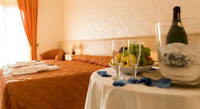 Люкс Elia Hotel