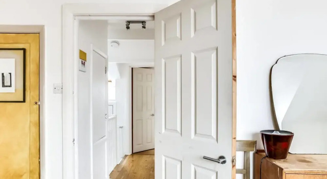 Spacious 3 Bedroom Home in North London W/terrace