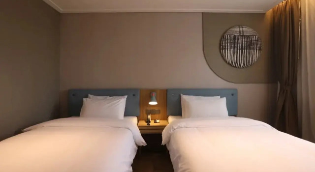 Home Inn (Hengyang Jingzhu Square Nanhua University)