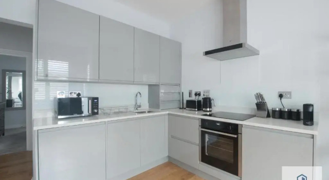 Апартаменты Luxury Ascot Apartment Close To Racecourse No 1