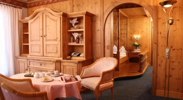 Двухместный номер Standard с видом на горы Das Traditionshotel Schwarzer Adler