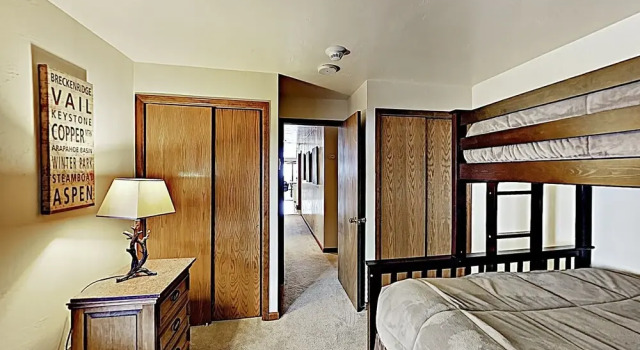 New Listing! Updated Ski Getaway -- Steps To Lift 2 Bedroom Condo, Забронировать Апартаменты/квартира Апартаменты Эйвон, Апартаменты/квартира