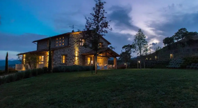 Rosa Dei Venti 8 in Fabro, Book Hotel Hoteller i Fabro med parkering, Parkering