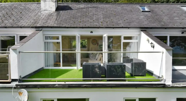 5 Glyn y Marian, Book Lejlighed Hoteller i Llanbedrog med parkering, Parkering