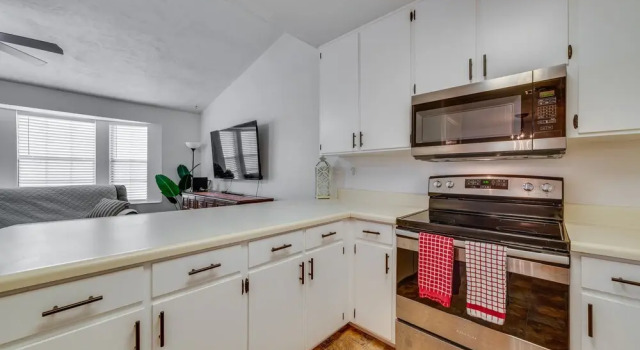 Апартаменты Cozy Tallahassee Home - 2 Mi to Governors Square!