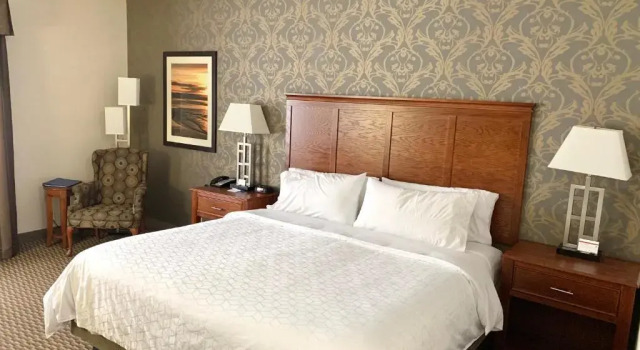 Номер Standard Holiday Inn Express Holland by IHG