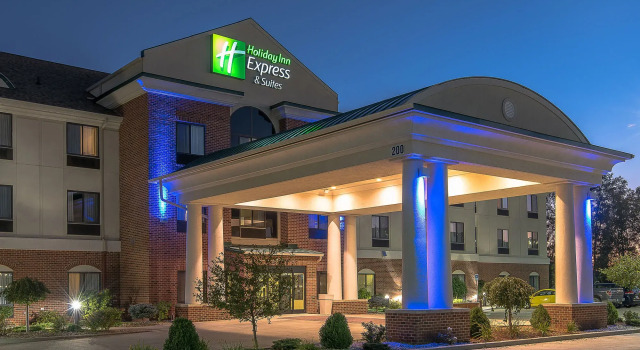 Holiday Inn Express and Suites Lafayette East, an IHG Hotel, Prenota Hotel Lafayette 