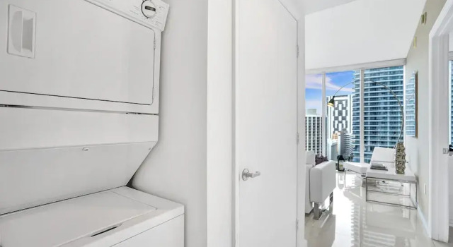 LUXURY W HOTEL BRICKELL 2BD, Miami, Забронировать Отель Брикелл Майами-Бич
