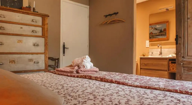 La Petite Auberge de Virginie, Réserver Auberge de jeunesse Bédouès Lozère