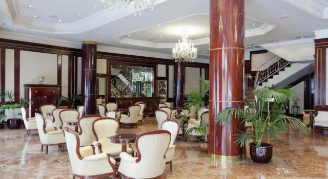 Alameda Palace