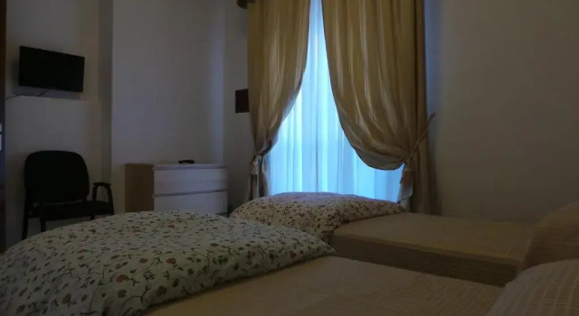 Полулюкс Hotel Europa
