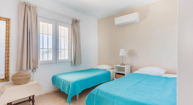 1100 - Beach Front Villa, Забронировать Вилла Коттеджи Марбелья, Коттедж