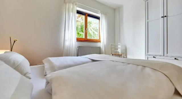Emily's Ferienwohnung, Забронировать Отель Отели Эрвальд 3 звезды, рядом с Wettersteinbahn, 3*