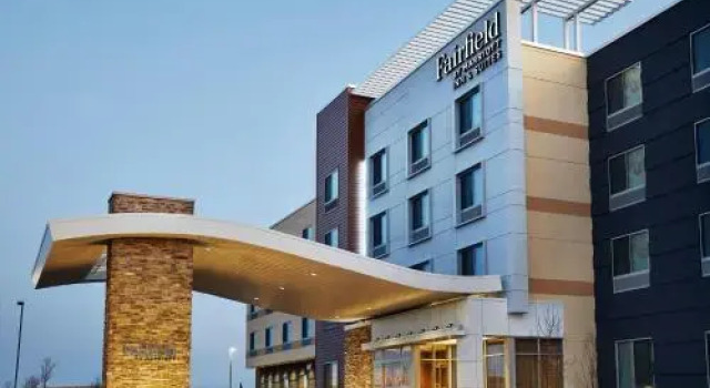 Fairfield Inn & Suites Sheboygan, Reserva ahora Hotel Hoteles en Sheboygan con aparcamiento, Aparcamiento