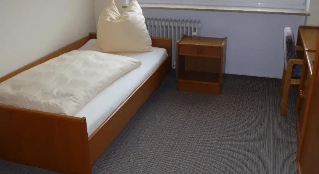 Landgasthof Zum Wolfsberg, Varaa Hotelli Hotellit Baijeri pysäköinnillä, Pysäköinti