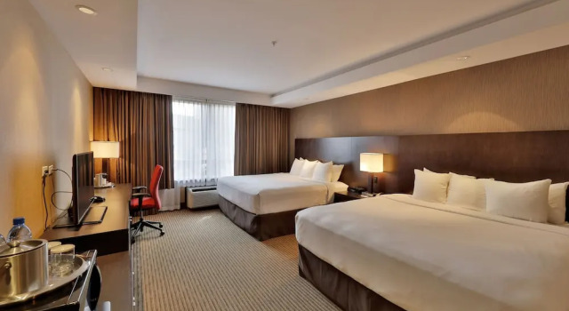 Номер Premium Edmonton Hotel & Convention Center Edmonton