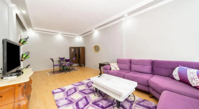 Colorful Flat Close to the Coast in Muratpasa, Забронировать Отель Муратпаша 