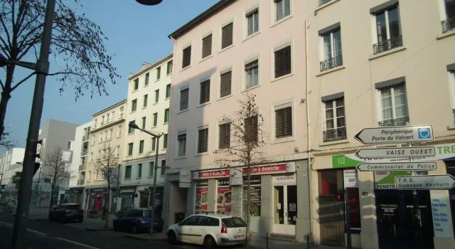 Le 9ème- Métro Valmy-HomaLyon, Rezerwuj Hotel Hotele w Rhône z parkingiem, Parking