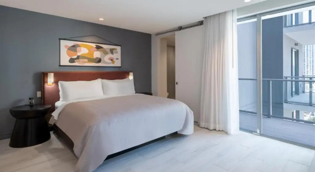 Двухместный люкс c 1 комнатой с балконом Atwell Suites Miami Brickell by IHG