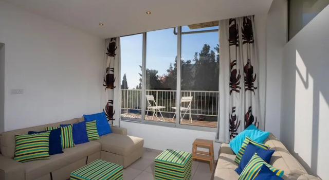 Athenaeum Beachside Studio