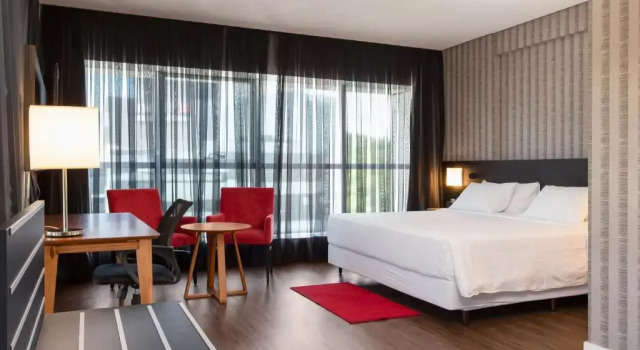 Номер Deluxe Hilton Garden Inn Praia Brava