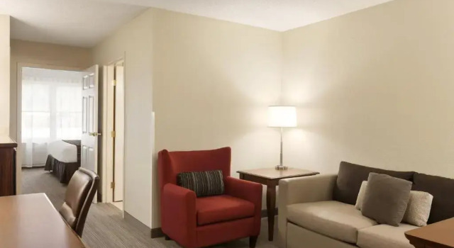 Двухместный люкс c 1 комнатой Country Inn & Suites by Radisson, Lehighton-Jim Thorpe, PA