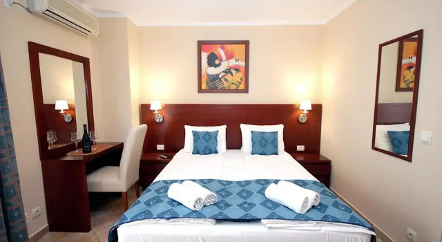 Студия с балконом и с частичным видом на море Apartments Villa Mare Mar