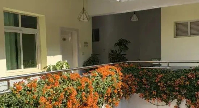 Yanbian Taste Farmhouse Le, Rezerwuj Hotel Hotele w Panzhihua z parkingiem, Parking