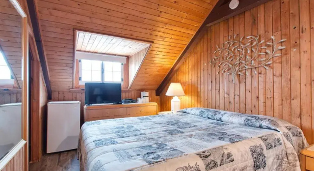 Четырёхместный номер Standard Hotel Le Cavalier Du Moulin