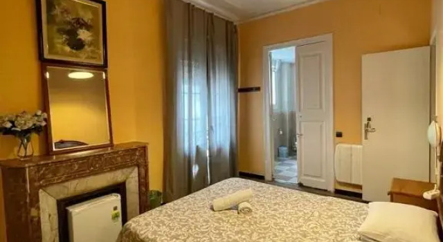 mariaRooms, Забронировать Отель Старый город Барселона, рядом с Приход Св. Августина