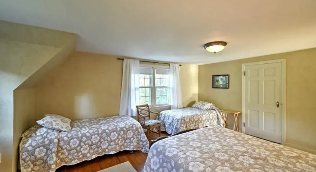Family-friendly Fish Creek 'cape House' w/ Deck!, Rezervovat Hotel Fish Creek Door County