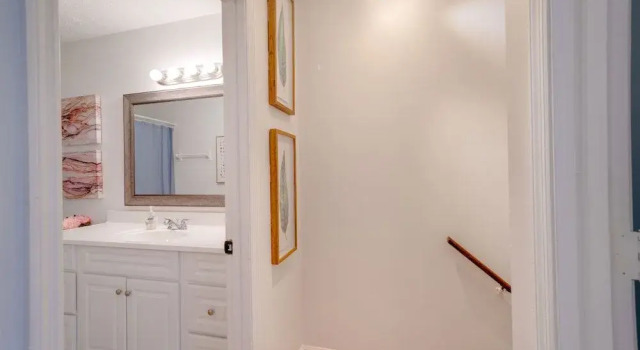 Boho Chic 2BD Walk to Shelby Park and Restaurants!