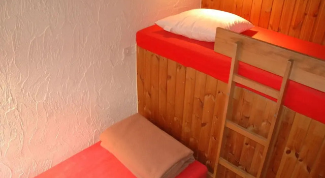 Cozy Bungalow With a Fireplace, Near the Forest, Near Virton
