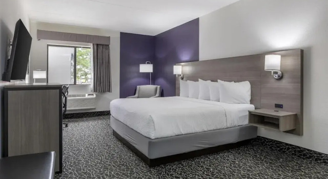 Двухместный люкс Best Western Bolingbrook Hotel
