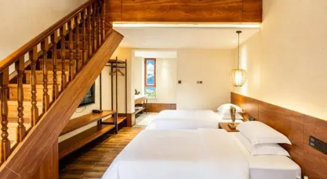 Люкс Luxury Narat Linyin Hotel (Narat Scenic Area Branch)