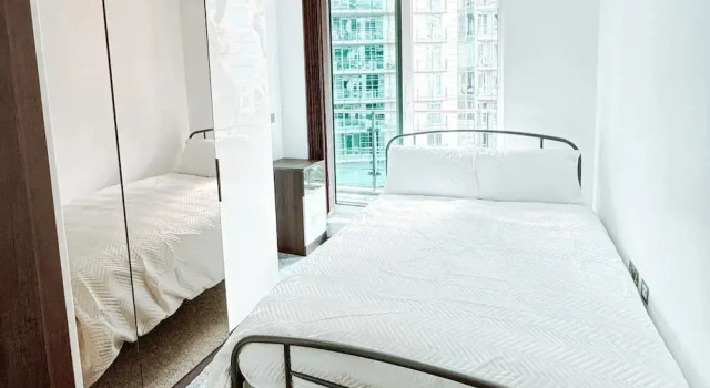 Londonaprt/sleeps6/gym/waterfront/wifi, Забронировать Отель Отели Англии 3 звезды, 3*
