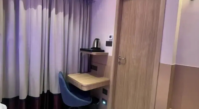 Номер Economy Indie Stays Nesco Goregaon