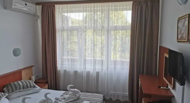 Camera Comfort con balcone e con vista sul giardino Hotel Ceres