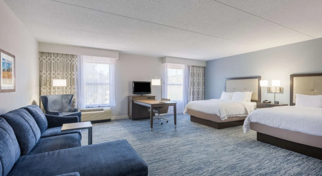 Люкс Hampton Inn Mount Airy