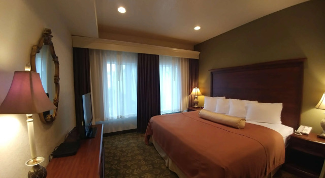 Четырёхместный люкс Best Western Salbasgeon Inn & Suites